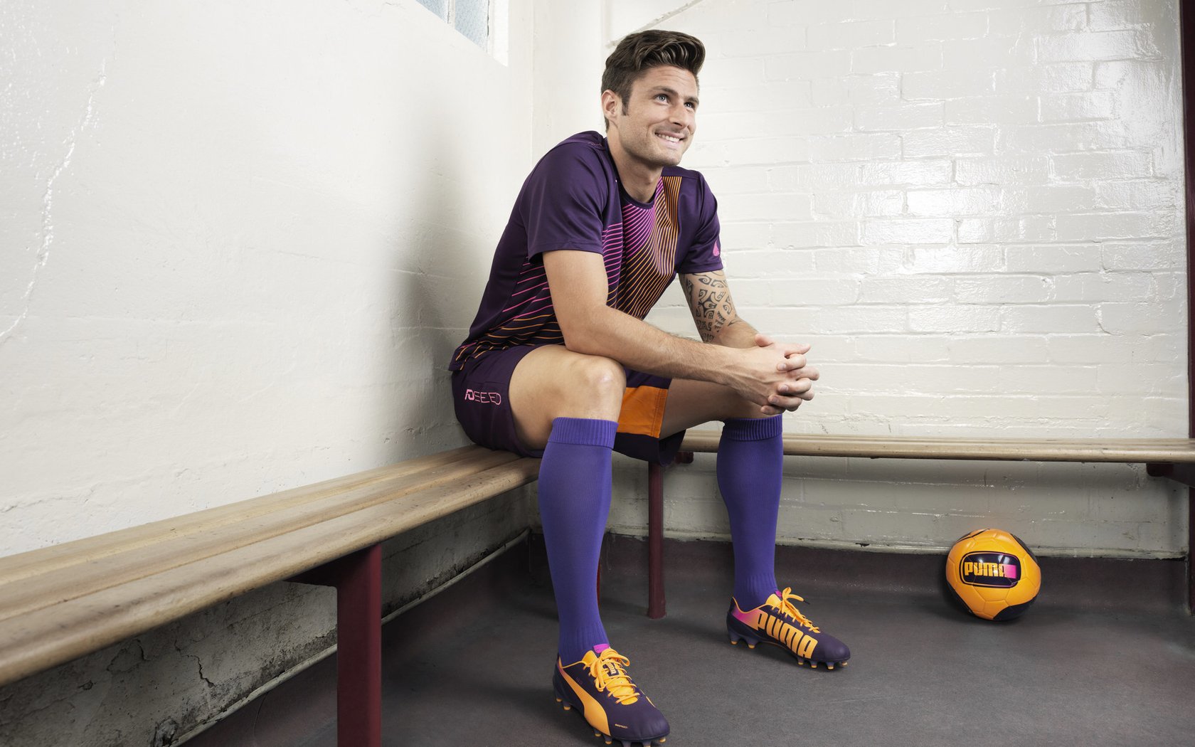 利物浦主力伤缺，球队战绩受影响，利物浦阵容强大